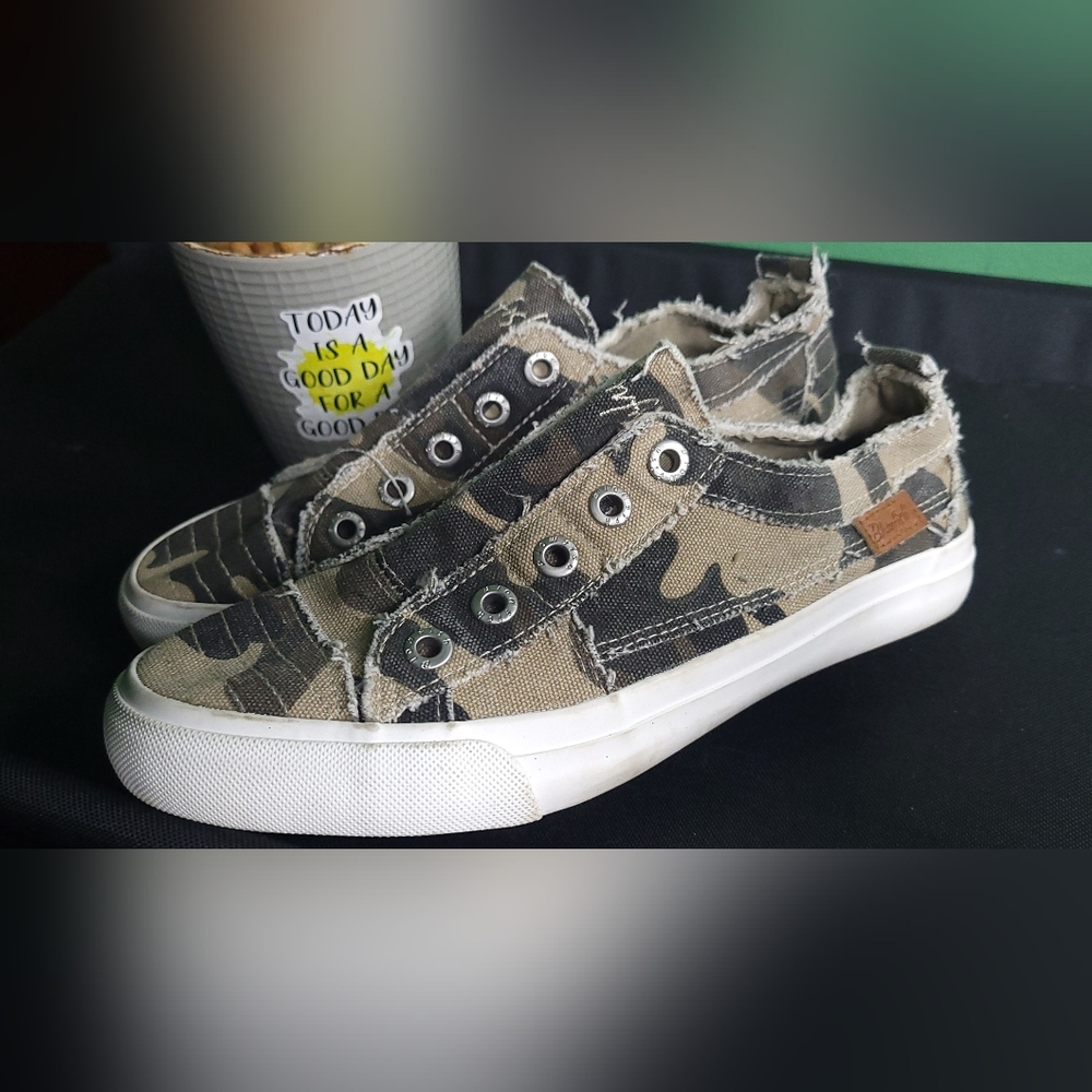 Woman's Blowfish Malibu Shoes